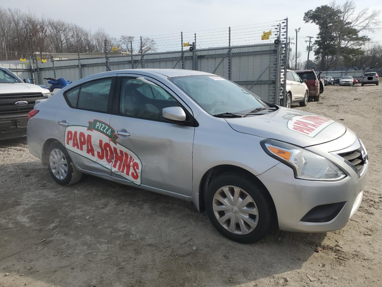 Nissan Versa S