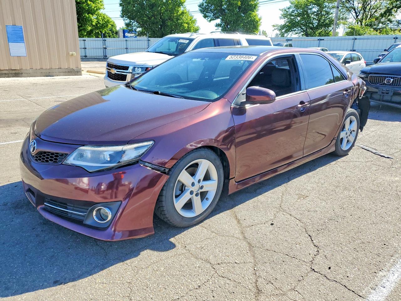 Salvage Toyota Camry Image