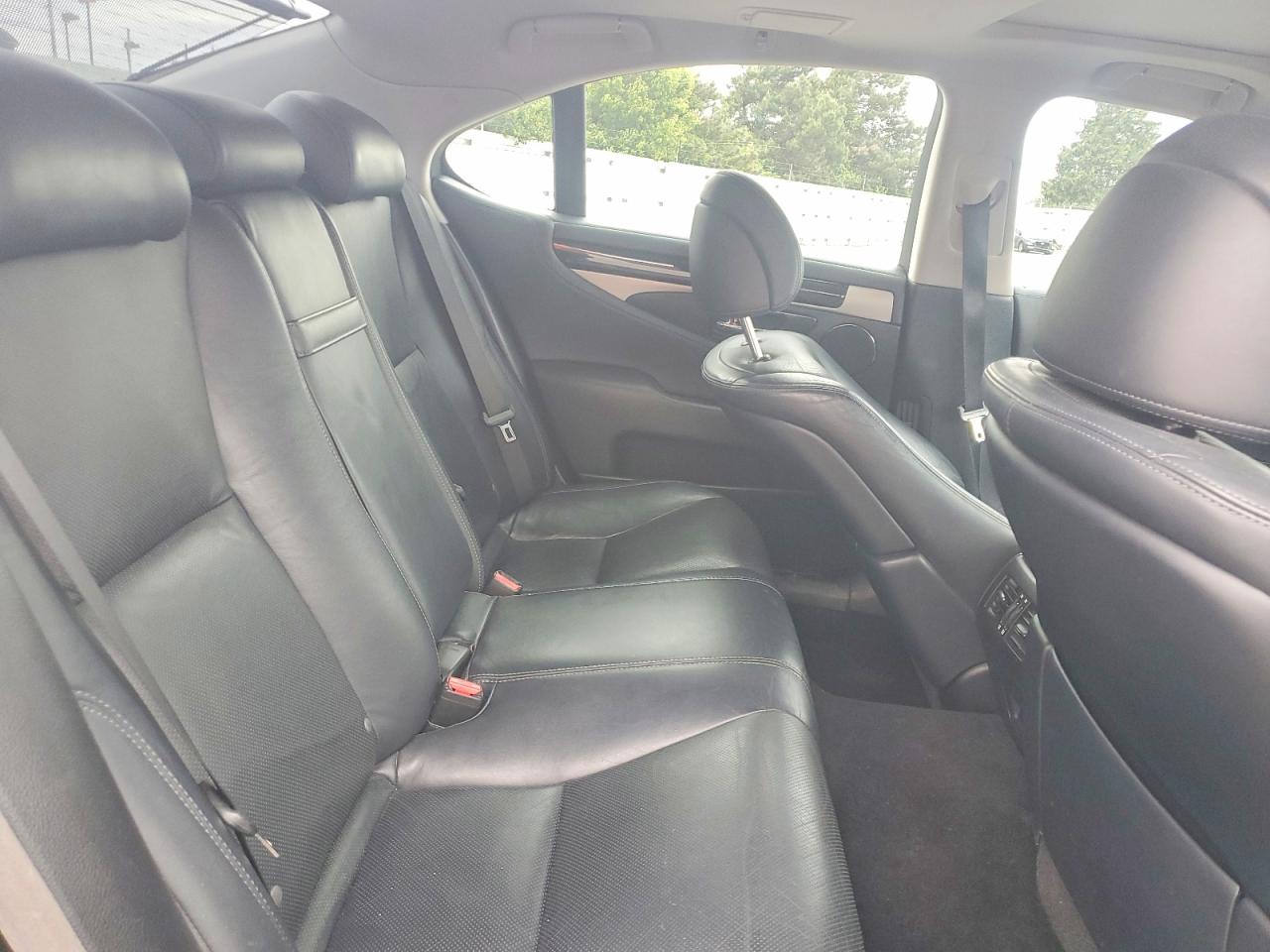 Lexus LS 460