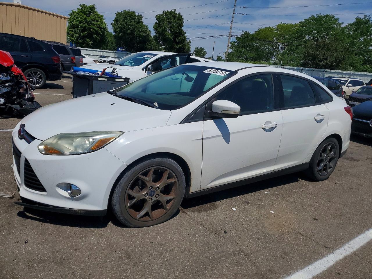 Salvage Ford Focus Image