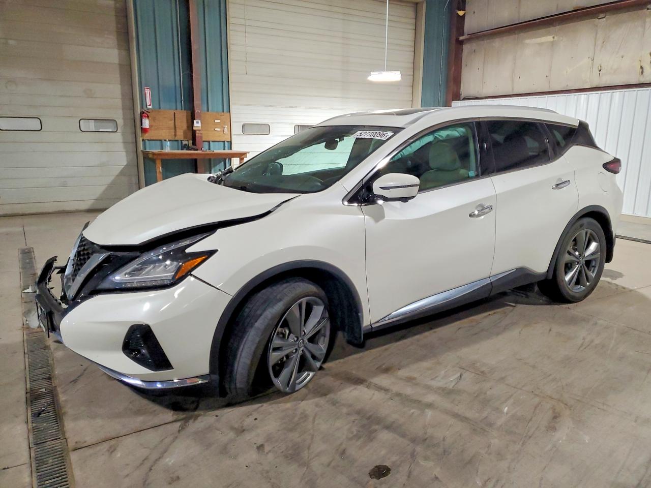 Salvage Nissan Murano Image