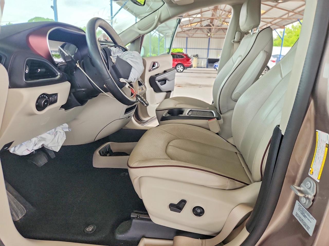 Chrysler Pacifica Limited