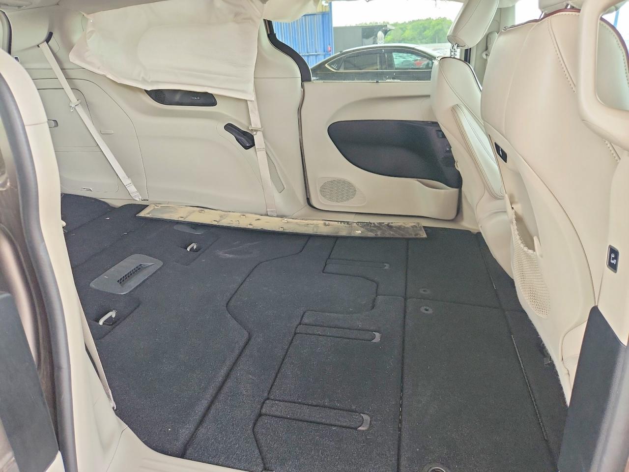Chrysler Pacifica Limited