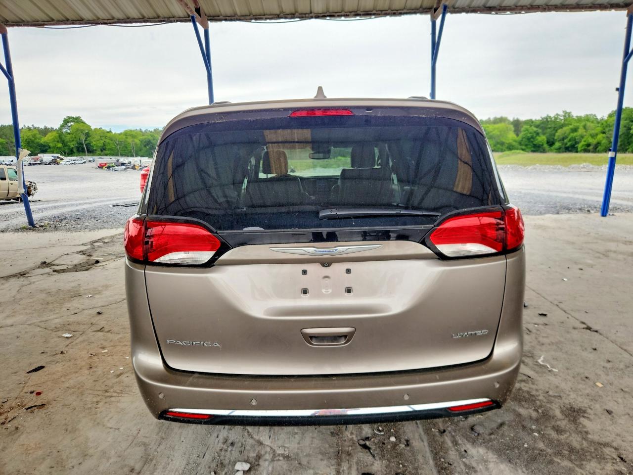 Chrysler Pacifica Limited