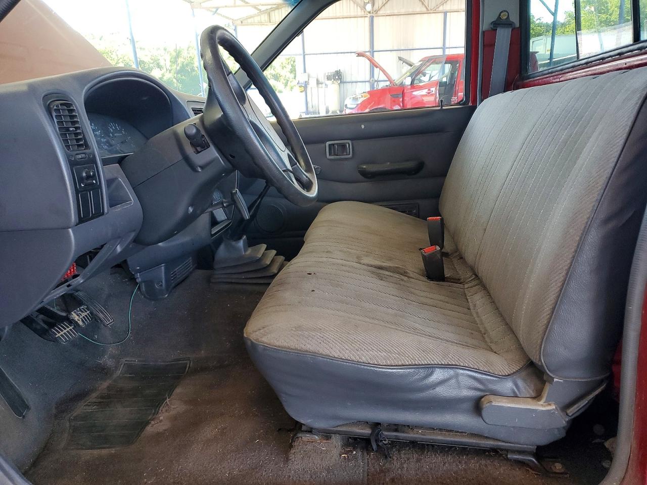 Nissan Navara Base