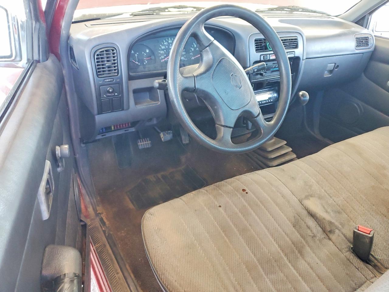 Nissan Navara Base