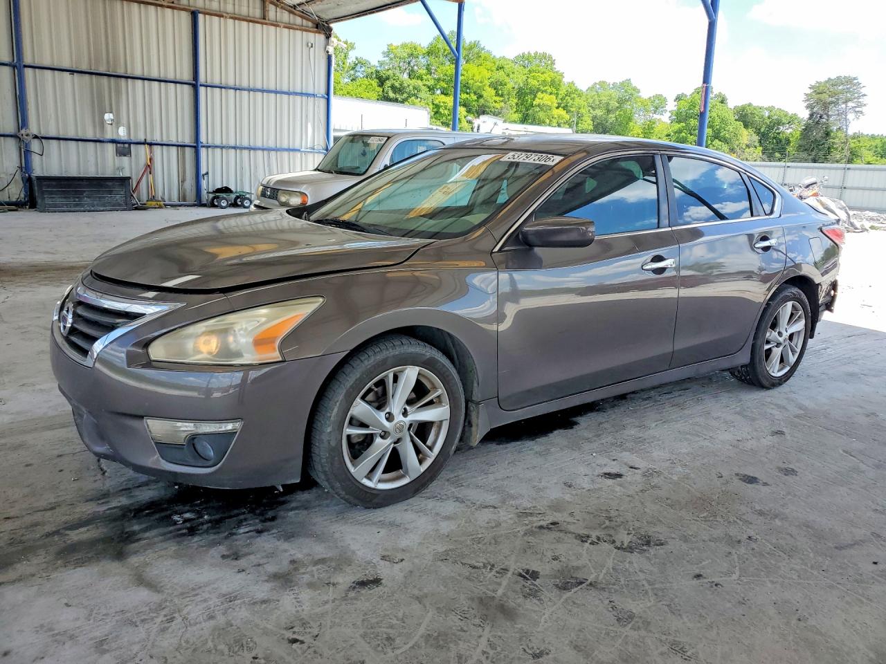 Salvage Nissan Altima Image