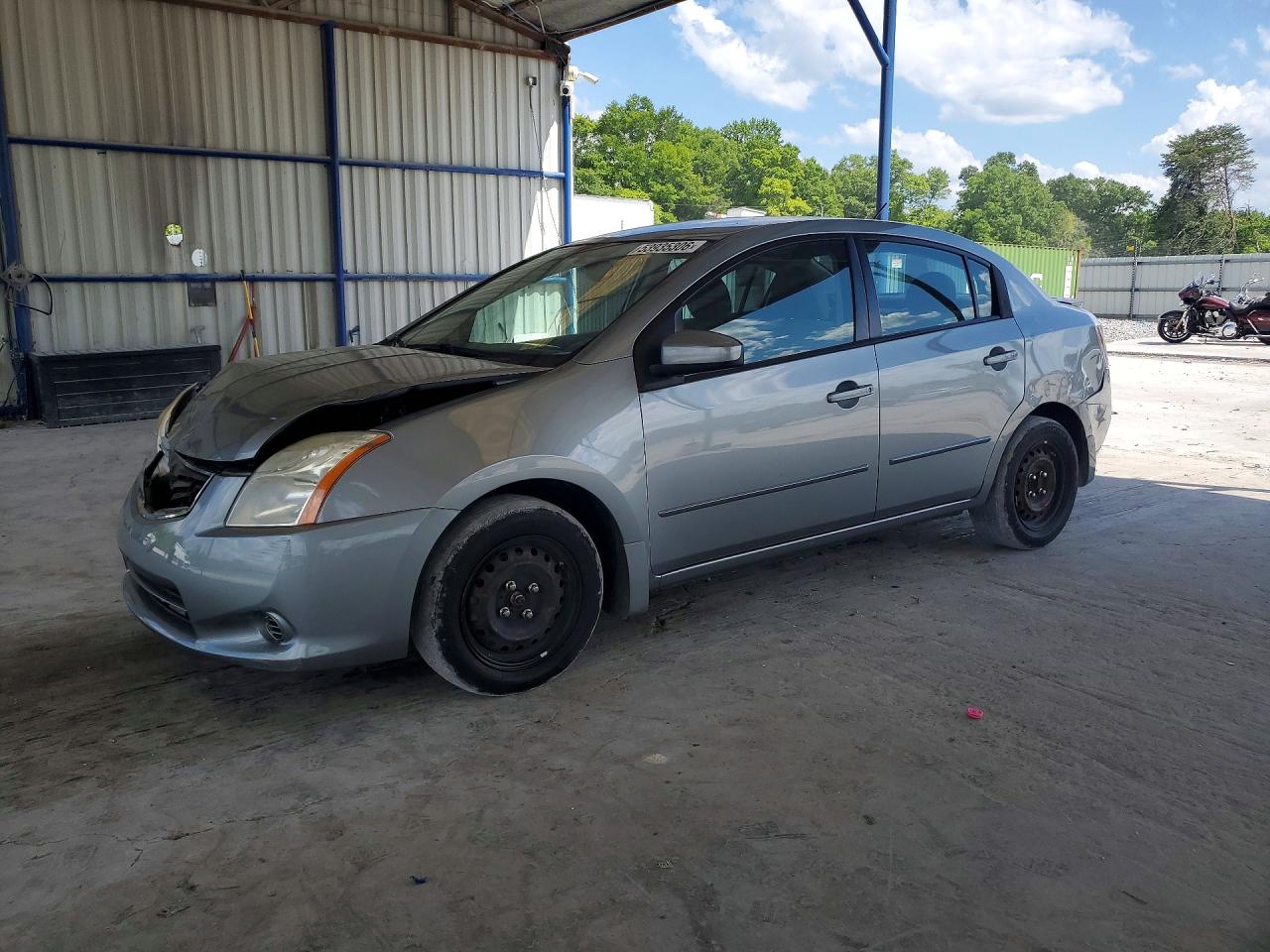 Salvage Nissan Sentra Image