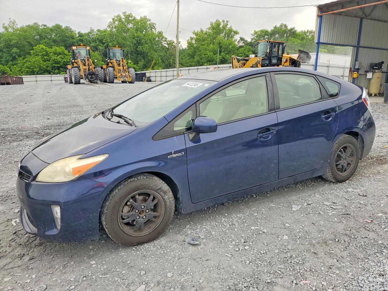 Salvage Toyota Prius Image