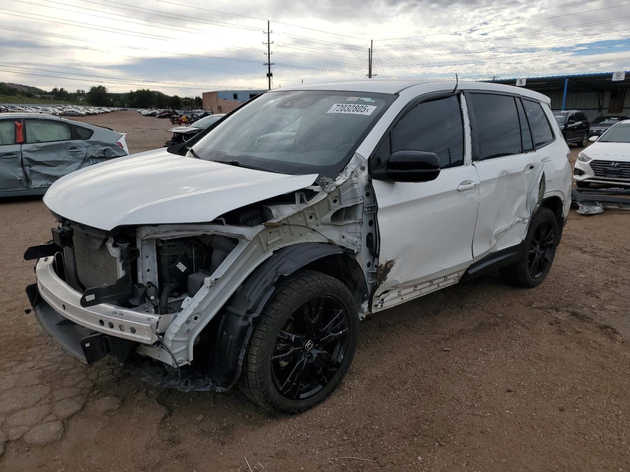 Salvage Honda Passport Image