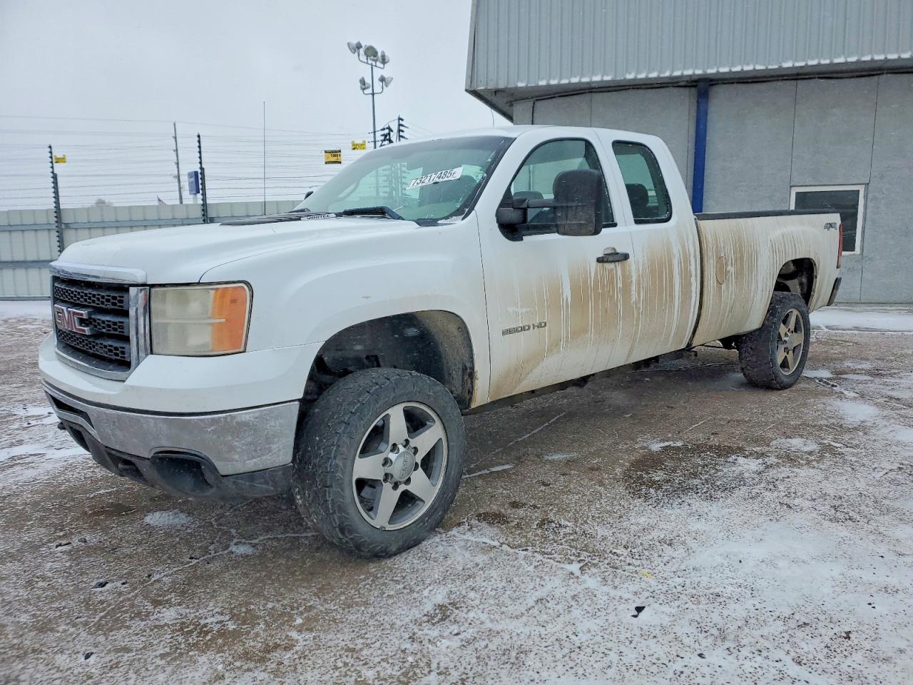 Salvage GMC Sierra Image