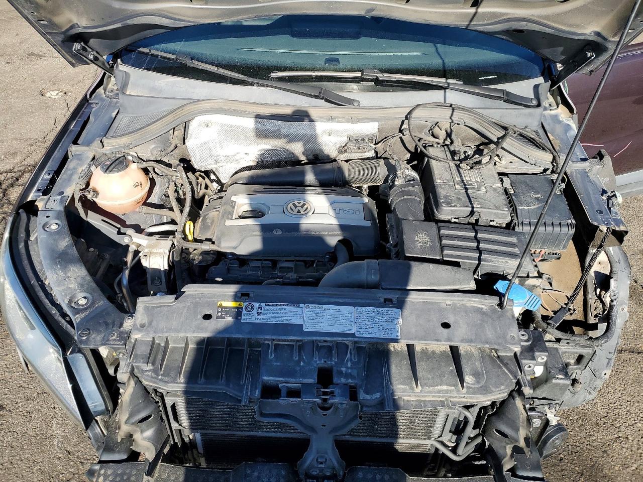 Volkswagen Tiguan S