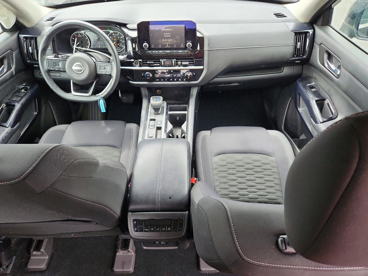 Nissan Pathfinder Sv