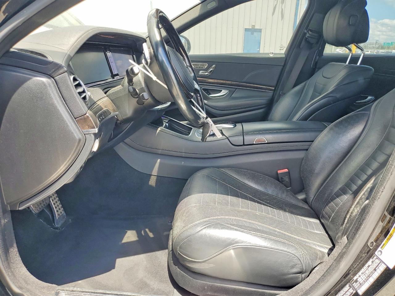Mercedes-Benz S-Class 550