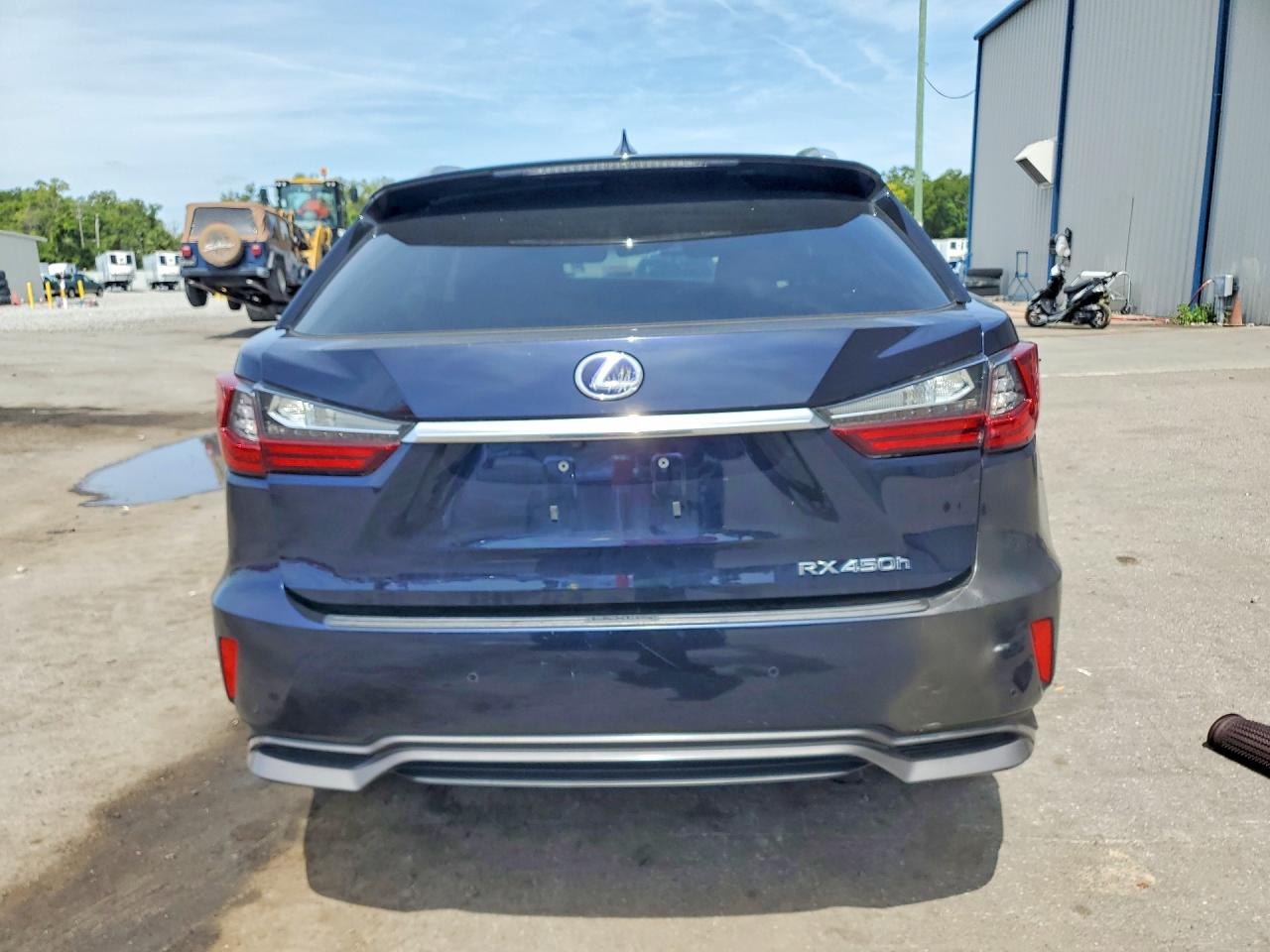 Lexus RX Base