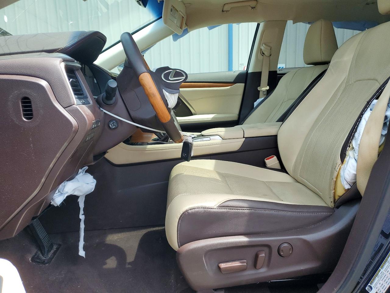 Lexus RX Base