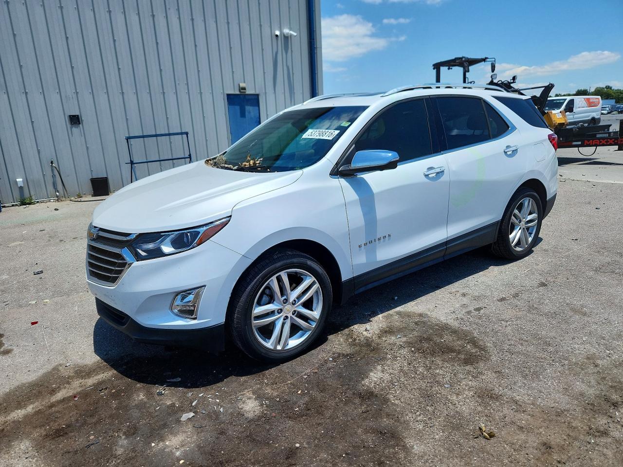Salvage Chevrolet Equinox Image