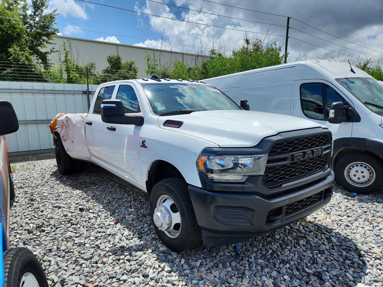 Salvage Ram 3500 Image