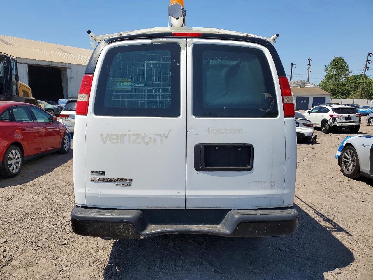 Chevrolet Express Lt