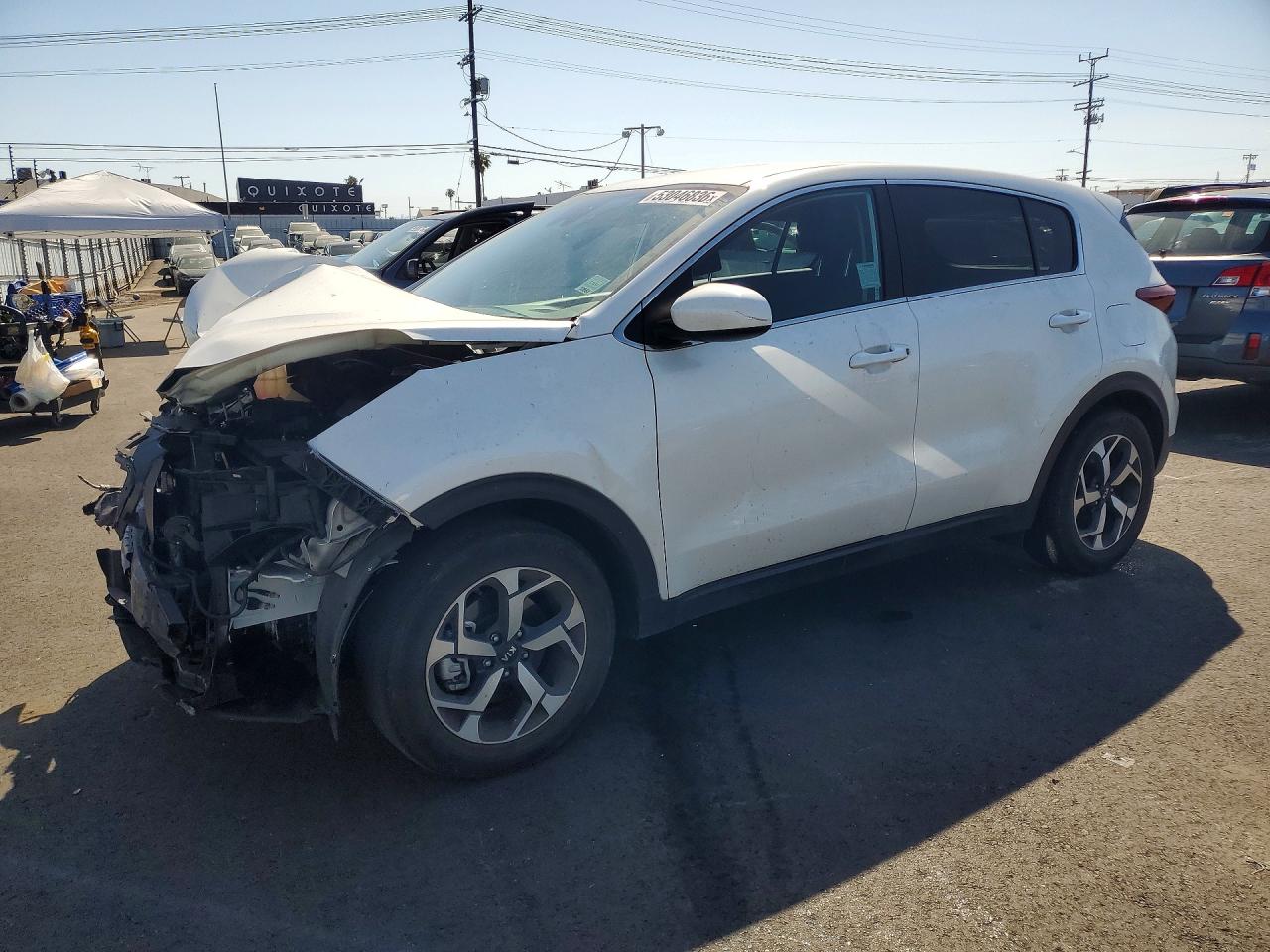 Salvage Kia Sportage Image