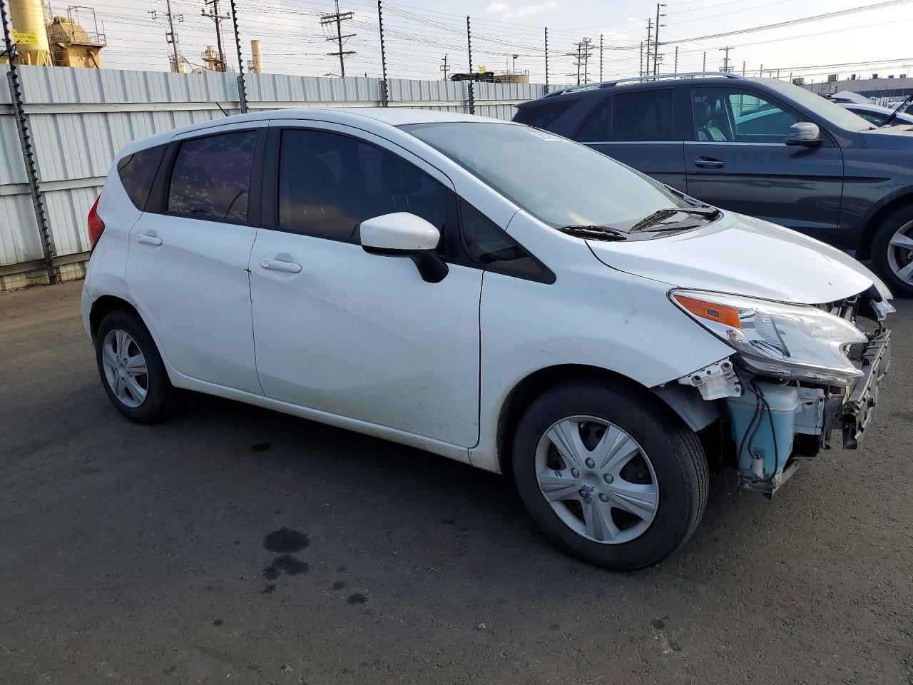 Nissan Versa Sv