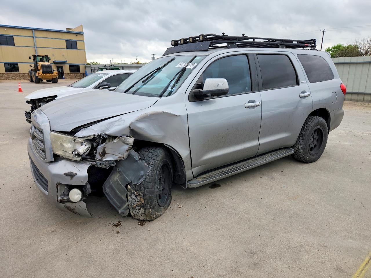 Salvage Toyota Sequoia Image