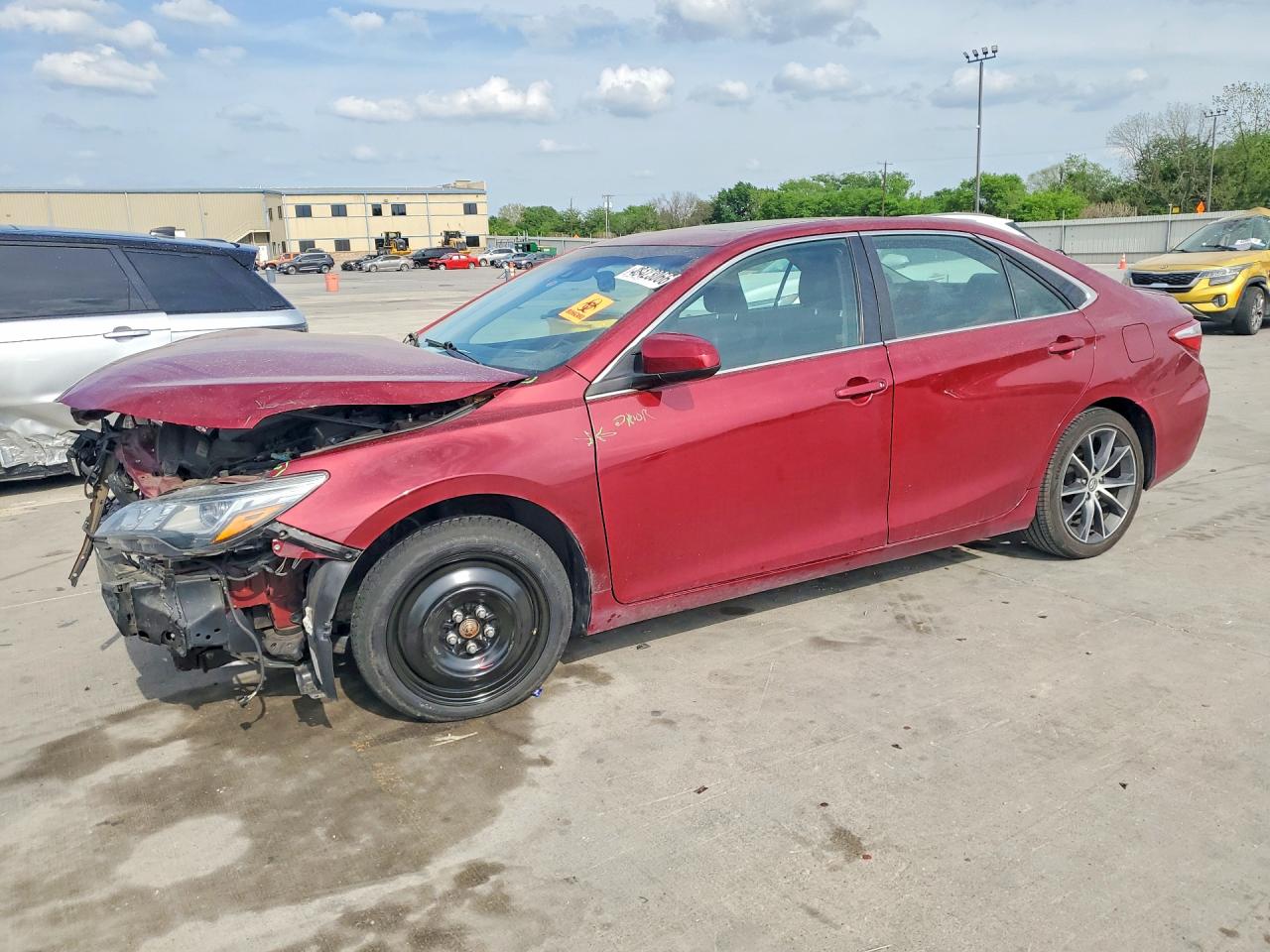 Salvage Toyota Camry Image