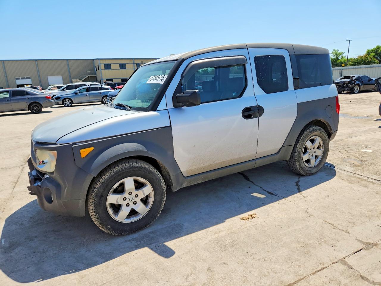 Salvage Honda Element Image