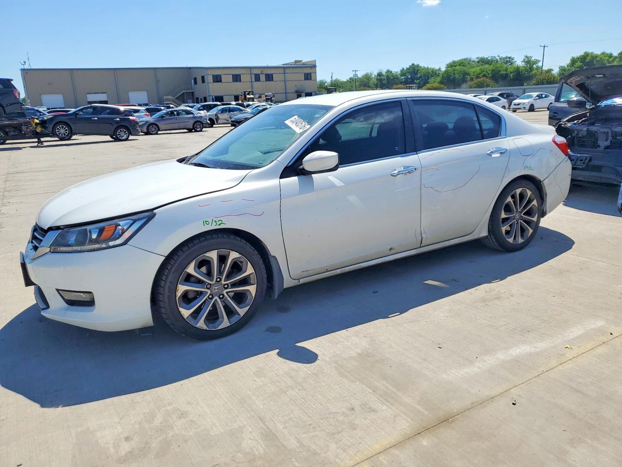Salvage Honda Accord Image