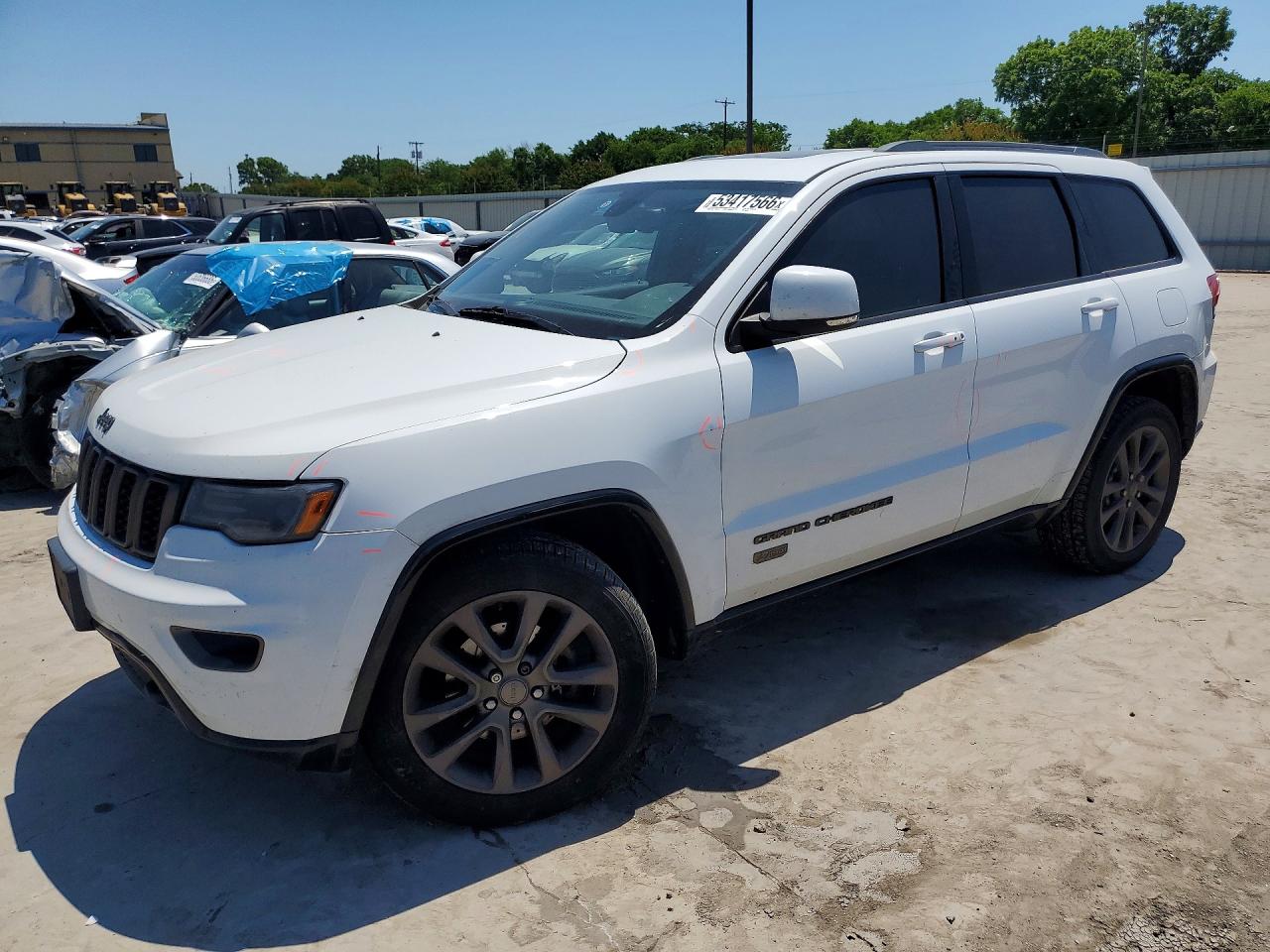 Salvage Jeep Grand Cherokee Image
