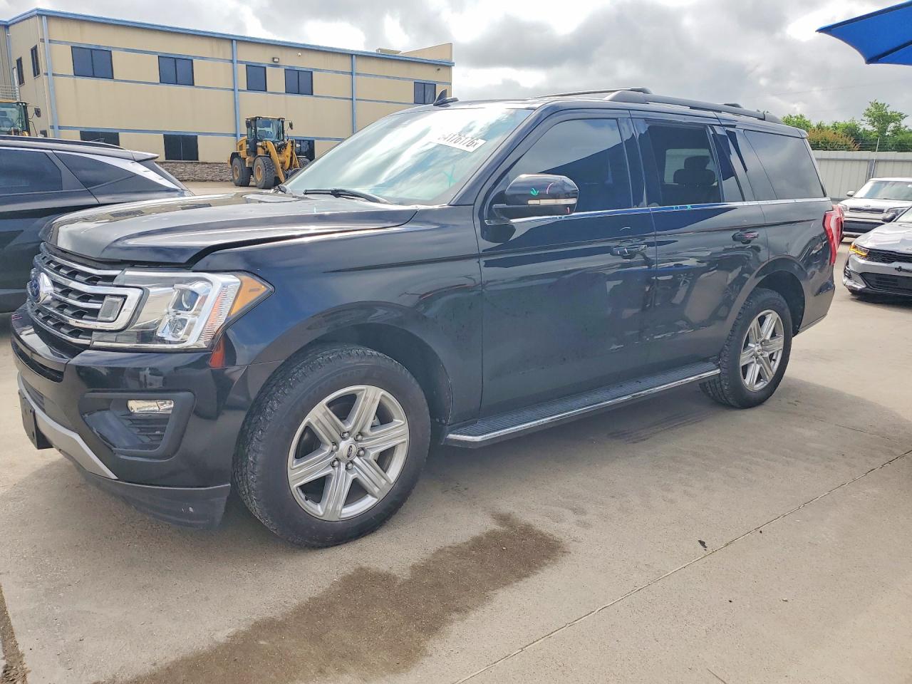 Salvage Ford Expedition Image