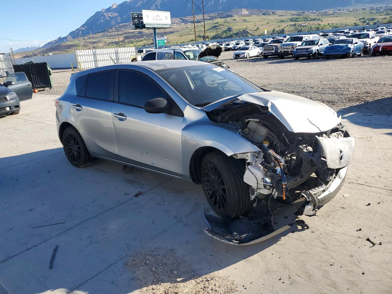 Mazda 3 I