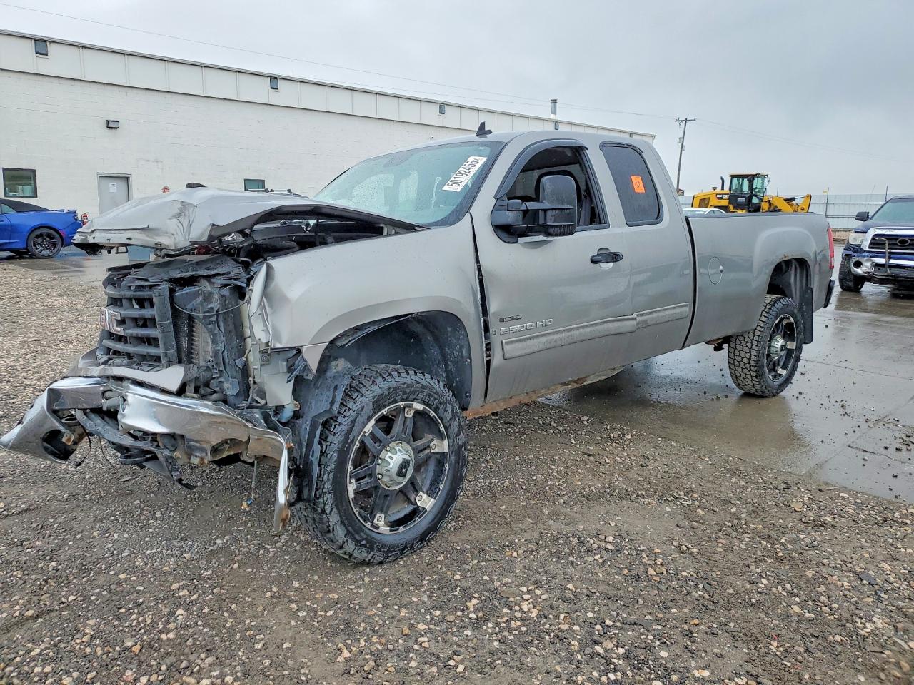 Salvage GMC Sierra Image