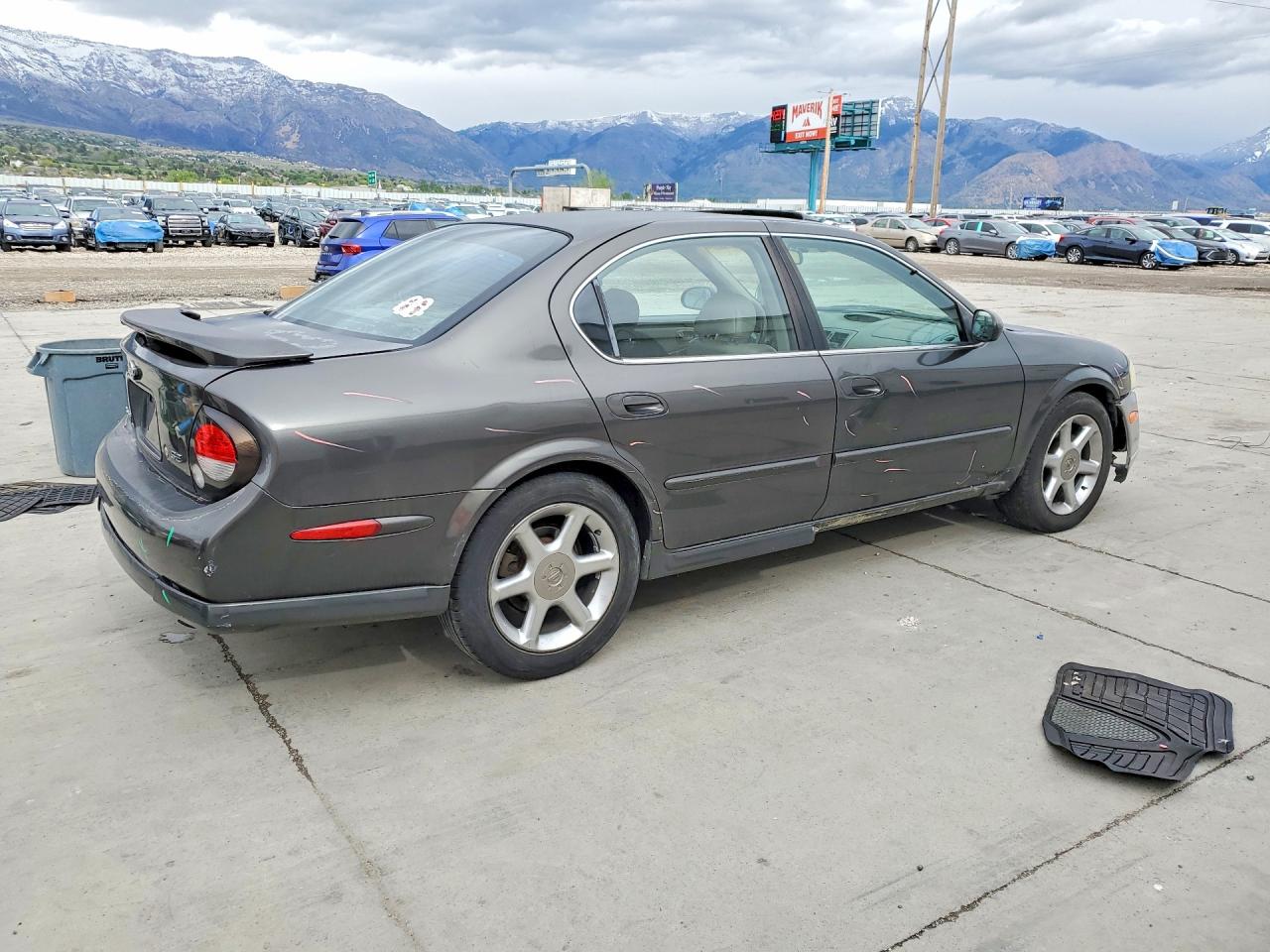 Nissan Maxima Gxe