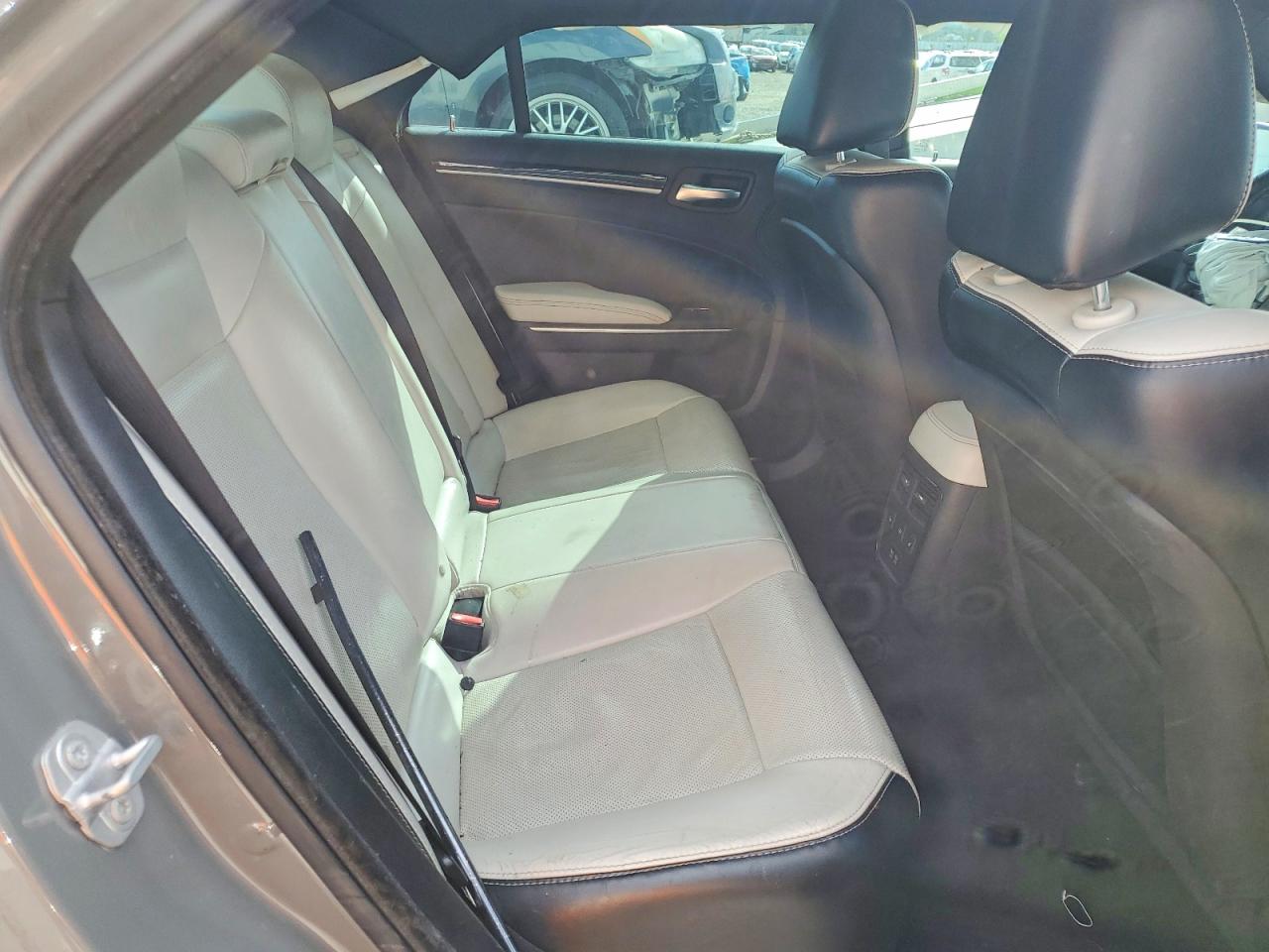 Chrysler 300 S