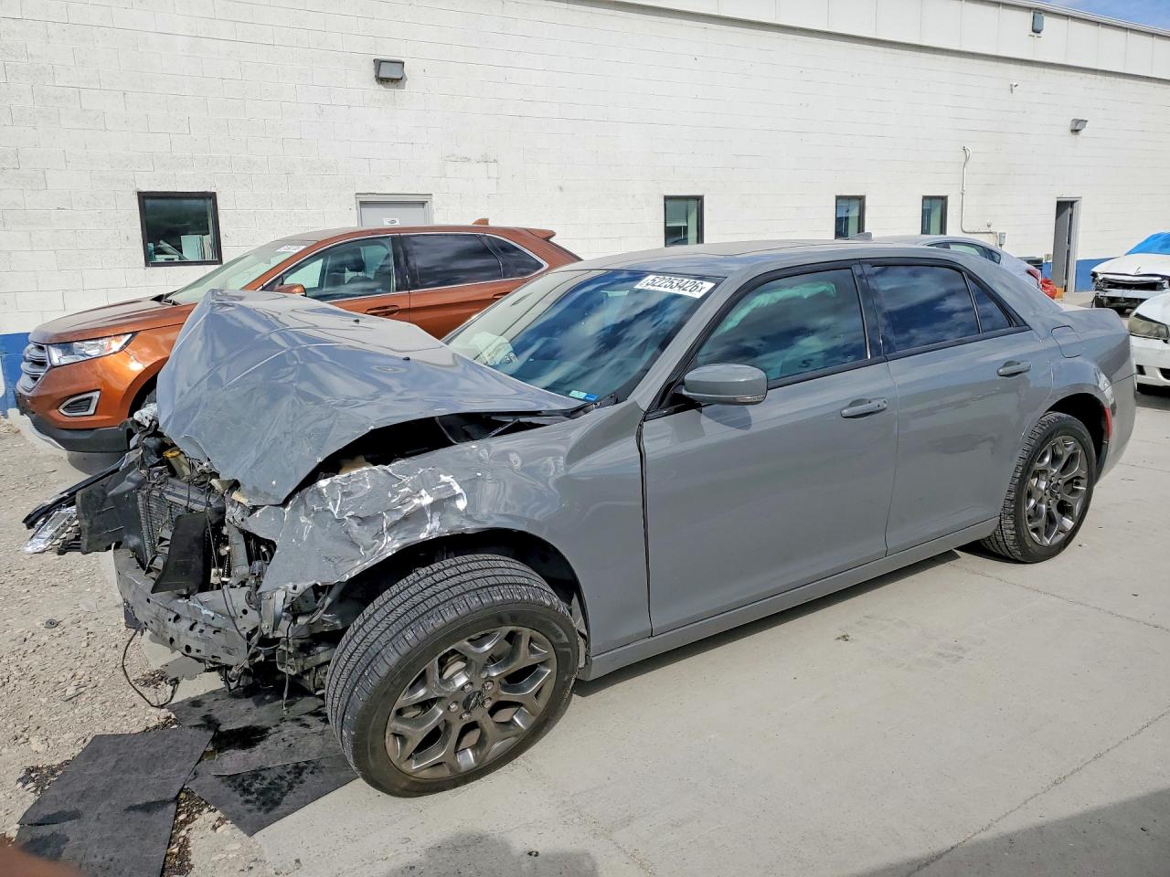 Salvage Chrysler 300 Image
