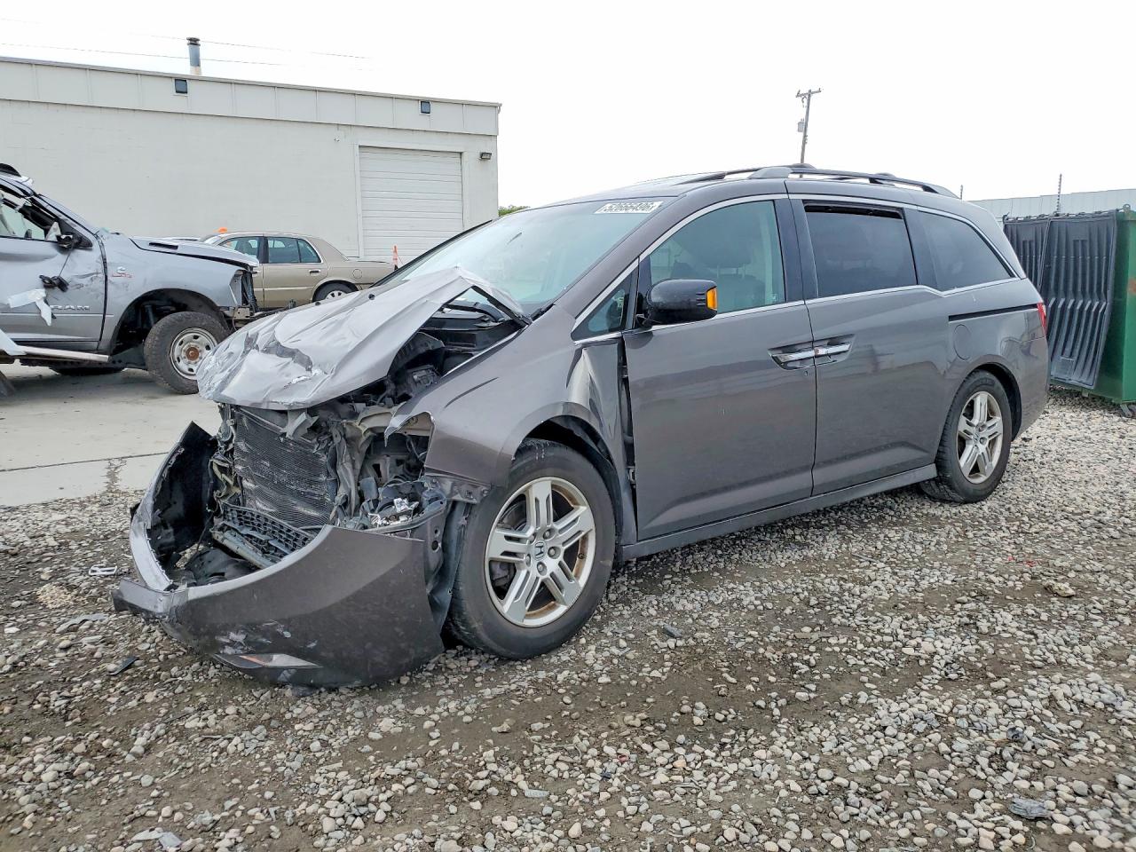 Salvage Honda Odyssey Image