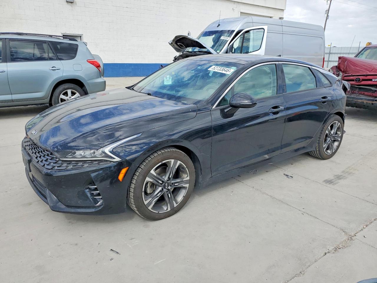 Salvage Kia K5 Image