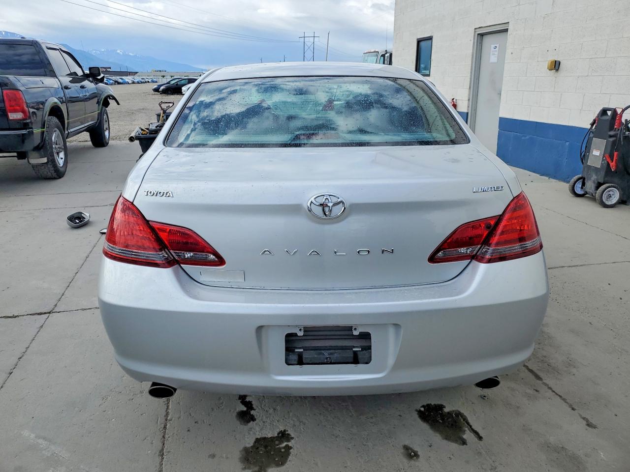Toyota Avalon Limited