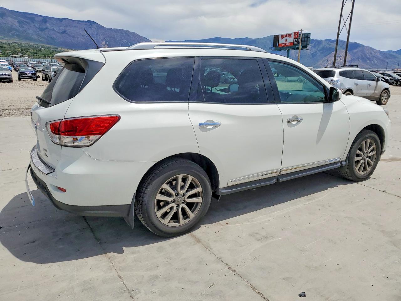 Nissan Pathfinder Sl