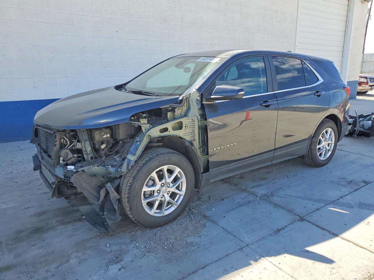 Salvage Chevrolet Equinox Image