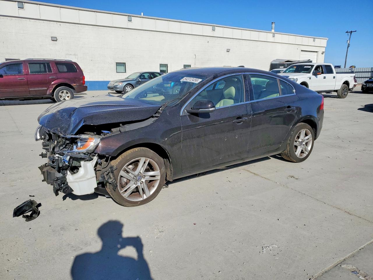 Salvage Volvo S60 Image