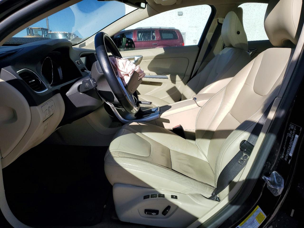 Volvo S60 T5