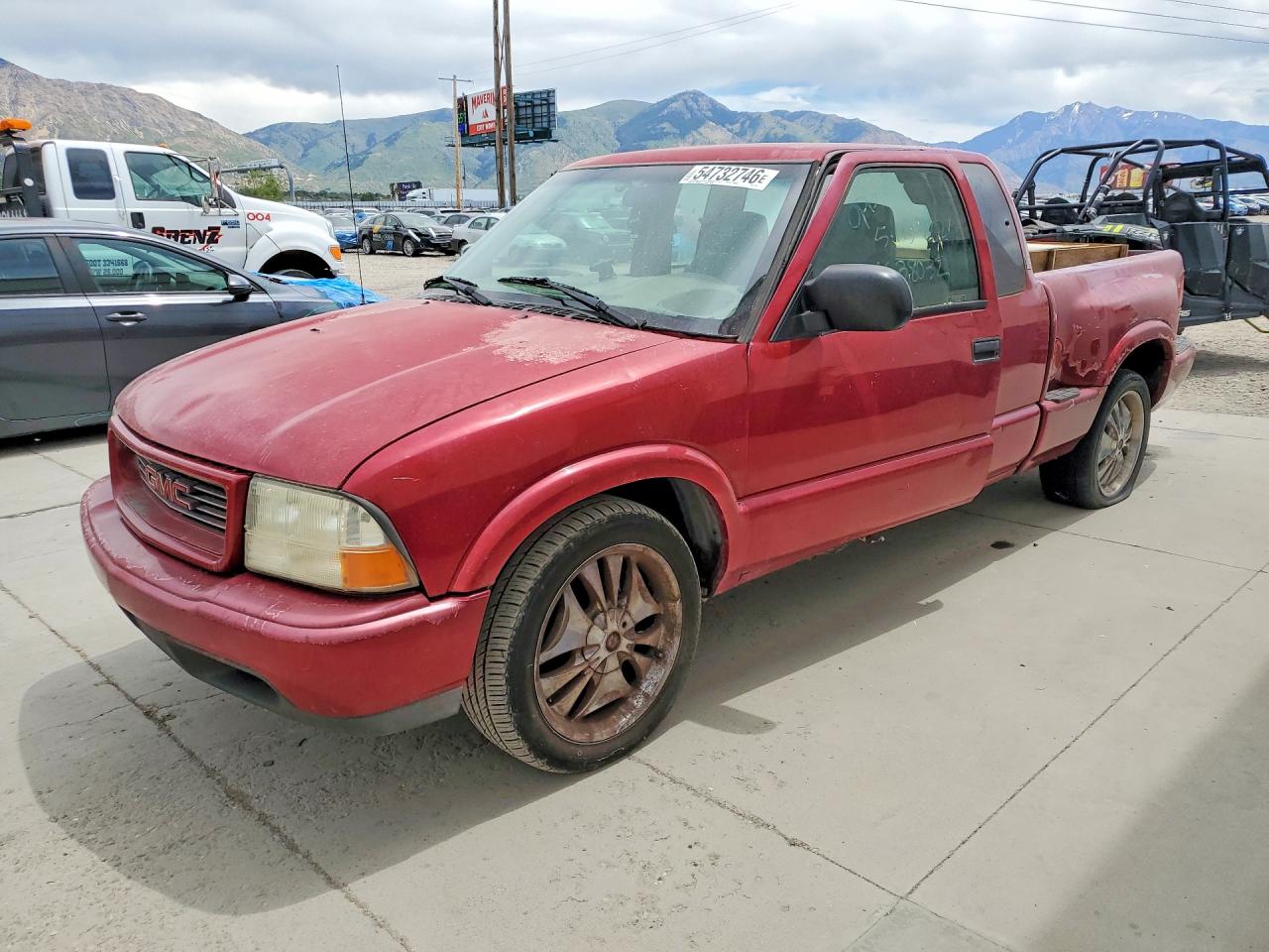 Salvage GMC Sonoma Image