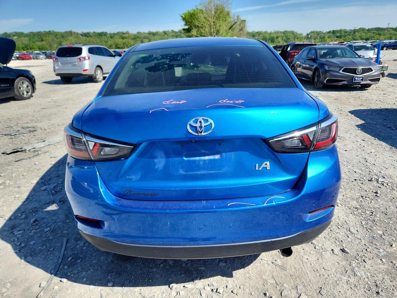 Toyota Yaris Base