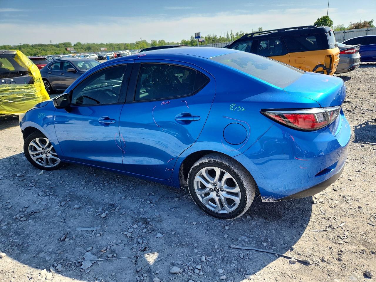 Toyota Yaris Base