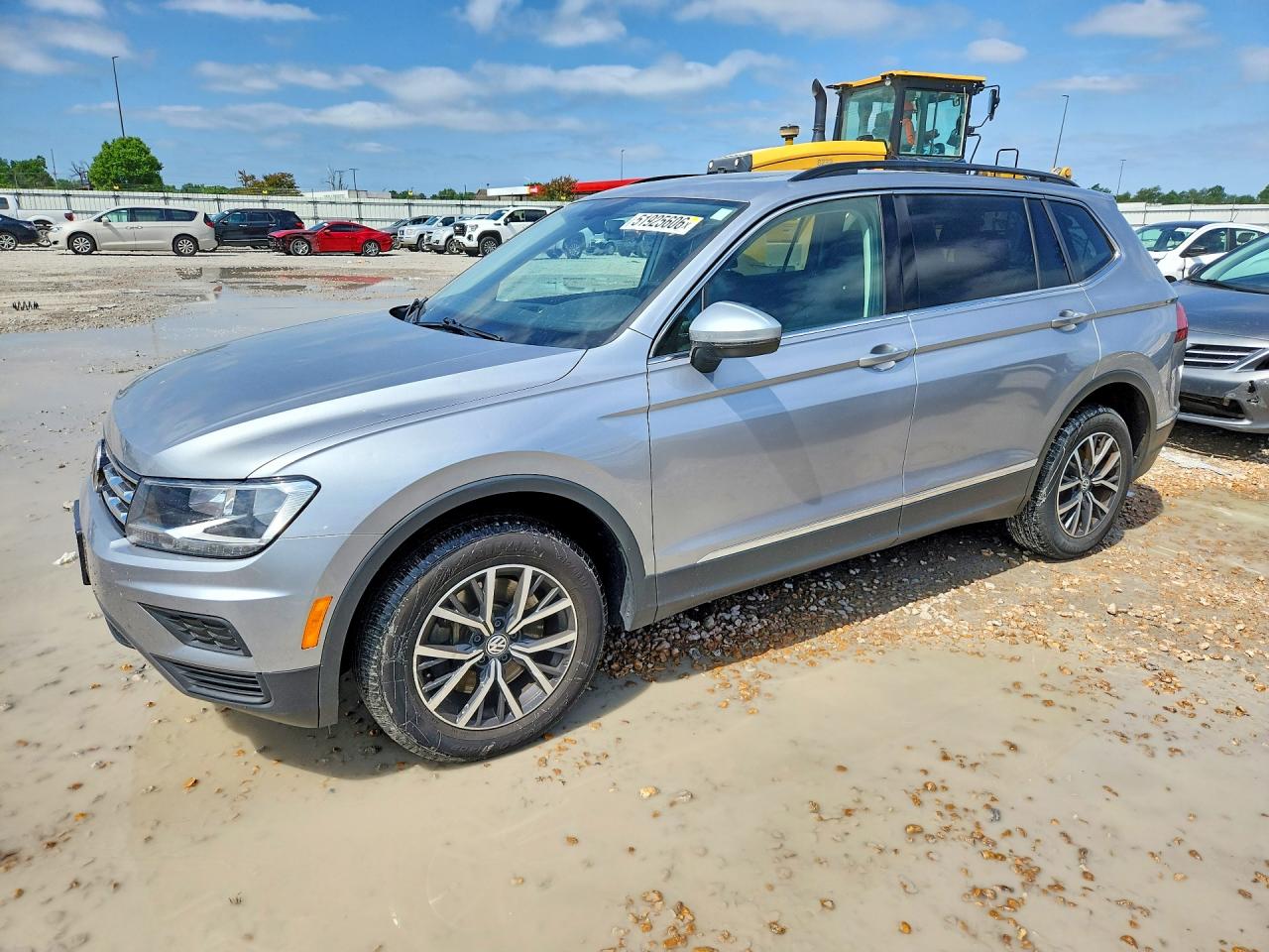 Salvage Volkswagen Tiguan Image