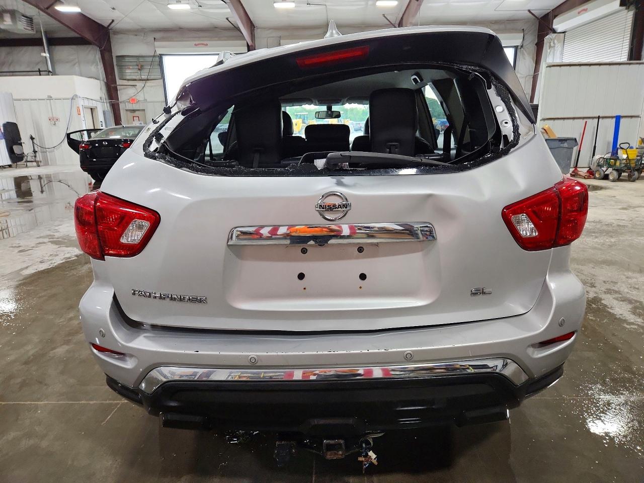 Nissan Pathfinder Sl
