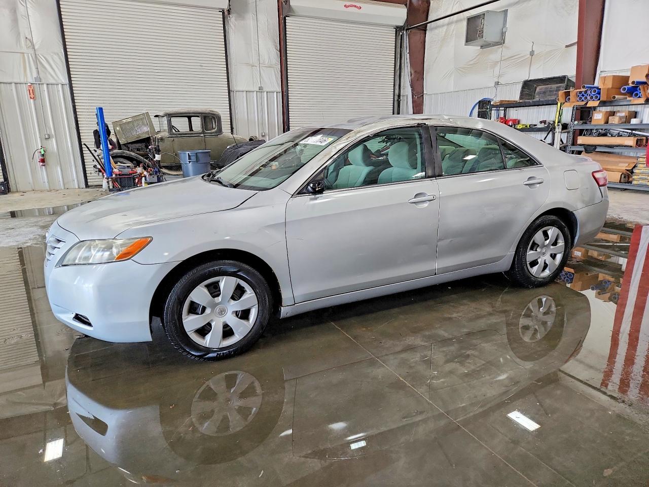 Salvage Toyota Camry Image