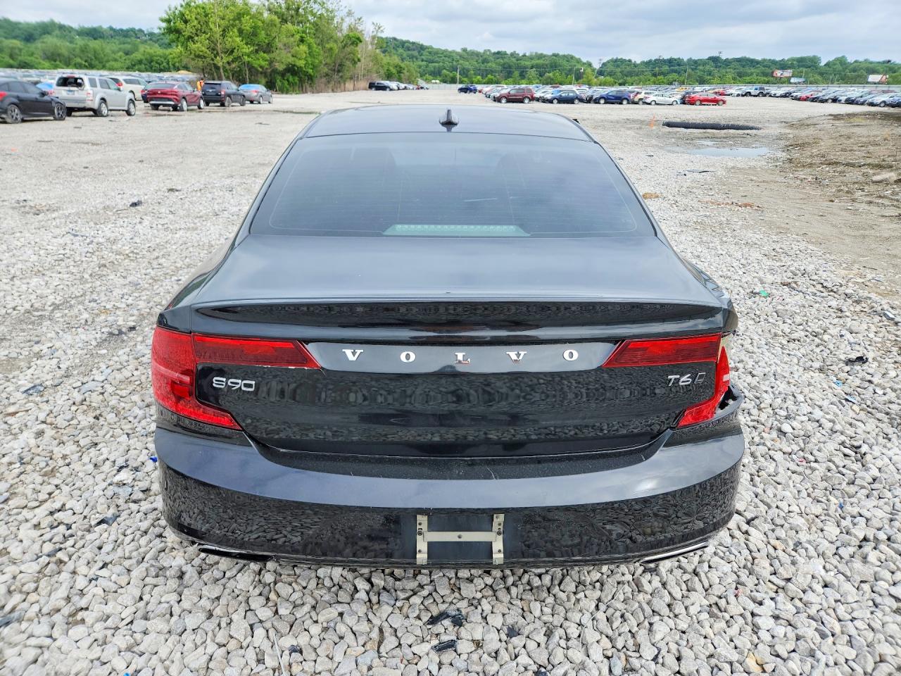 Volvo S90 T6 Momentum